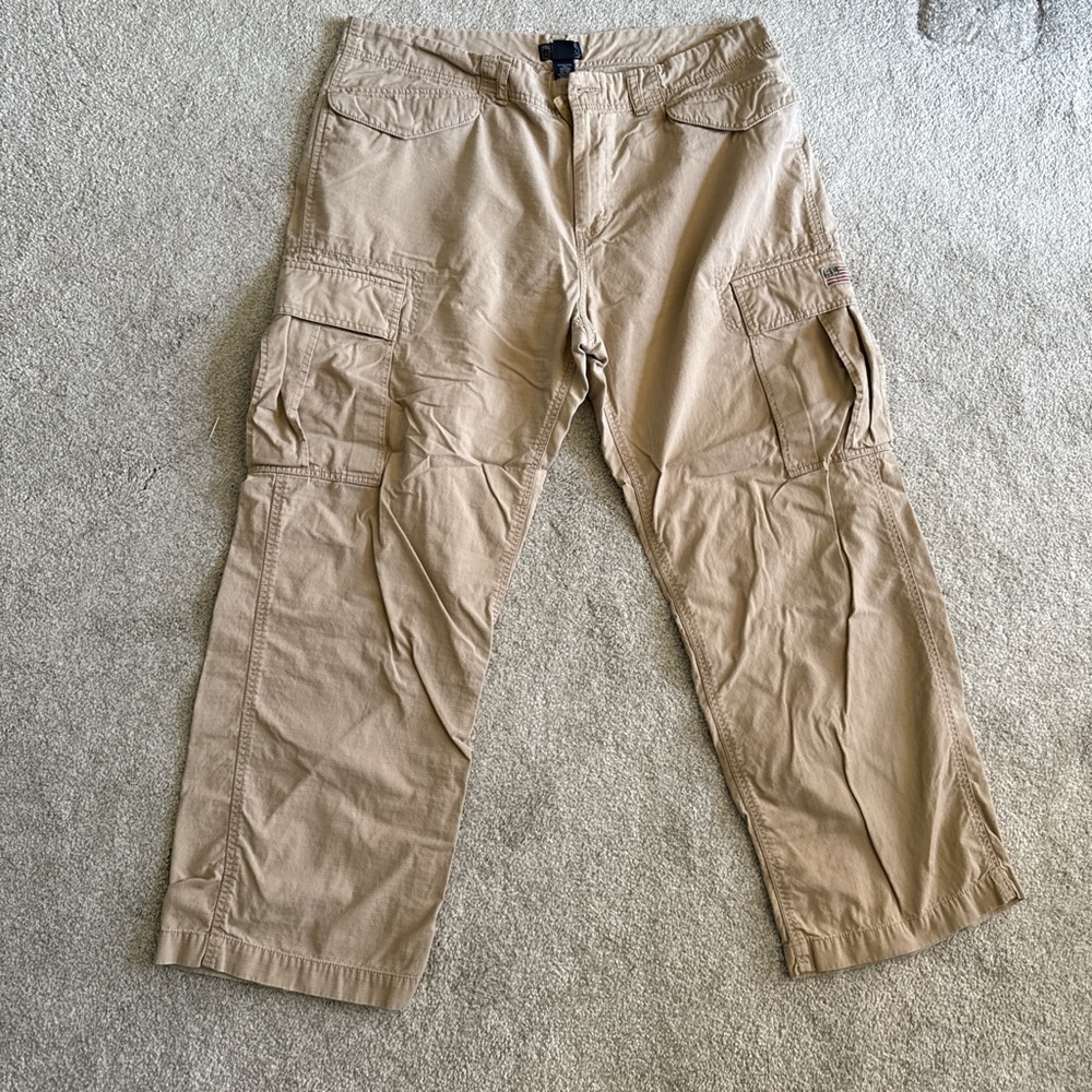 Polo Ralph Lauren Light Kahki Cargo Pants
Small Paint, missing button
